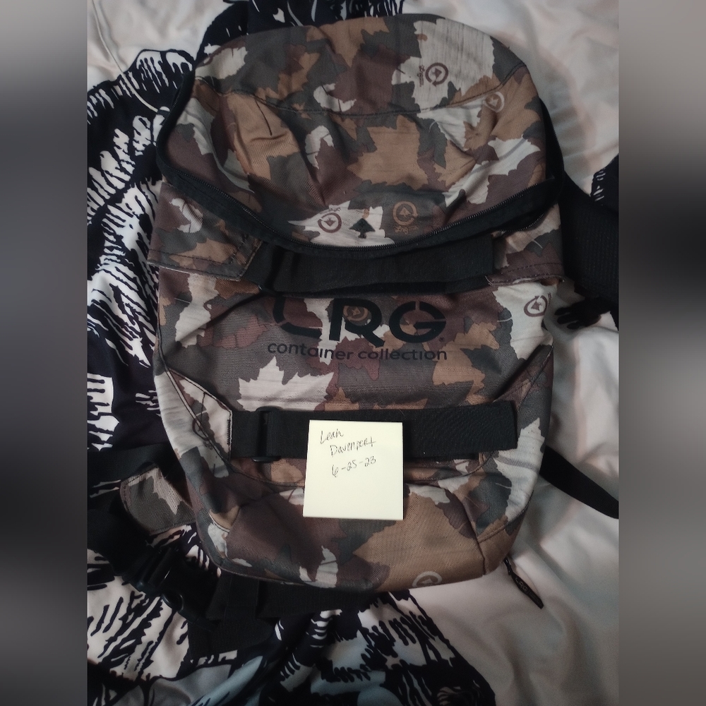LRG Camo Backpack - Picture 2 of 3